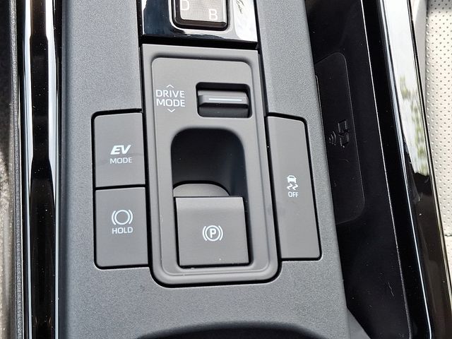 Thumbnail: 2026 Toyota Prius - 18