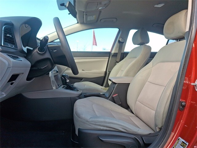 Thumbnail: 2017 Hyundai Elantra - 13