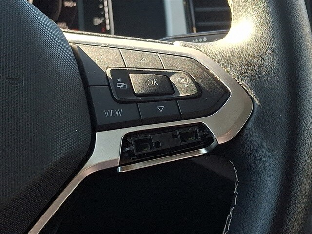 Thumbnail: 2022 Volkswagen Atlas - 16