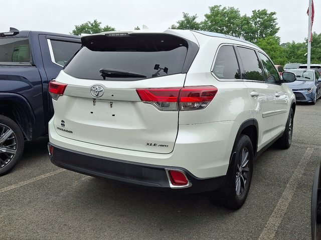 Thumbnail: 2019 Toyota Highlander - 4