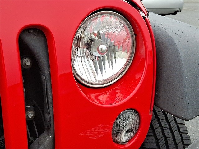 Thumbnail: 2017 Jeep Wrangler - 9