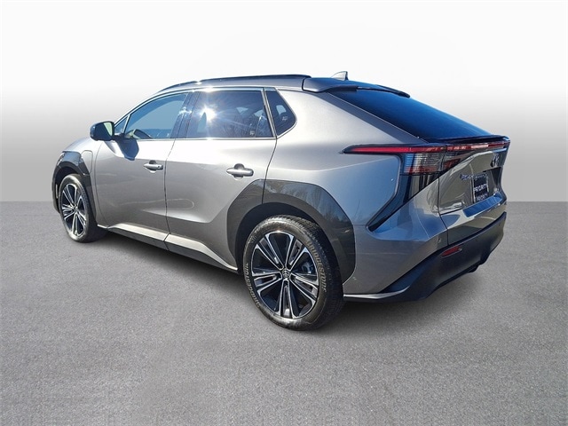 Thumbnail: 2023 Toyota bZ4X - 6