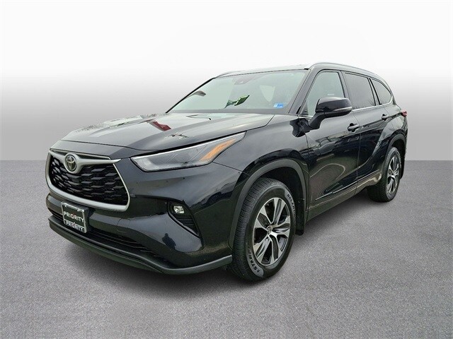 Thumbnail: 2022 Toyota Highlander - 1
