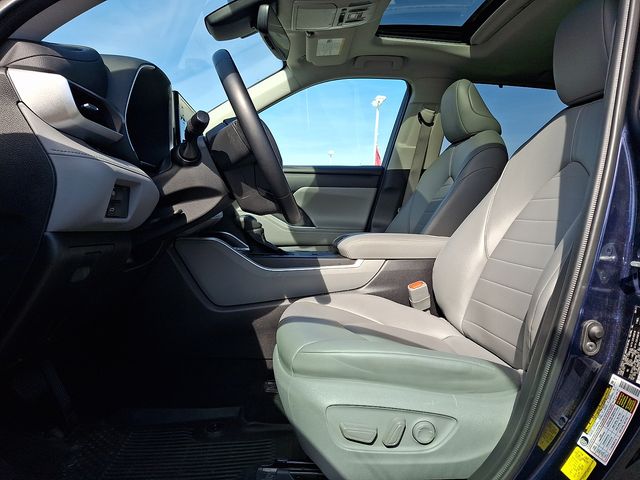 Thumbnail: 2021 Toyota Highlander - 14