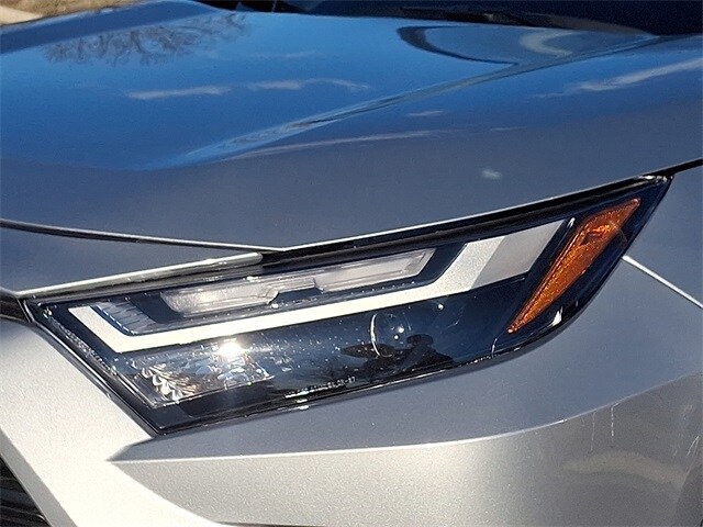 Thumbnail: 2025 Toyota RAV4 - 8