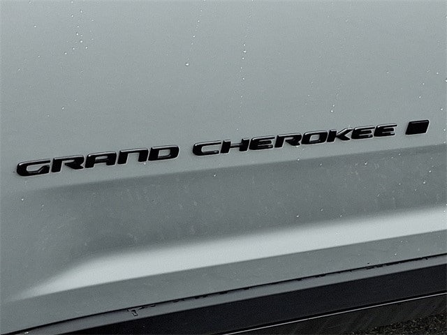 Thumbnail: 2023 Jeep Grand Cherokee L - 30