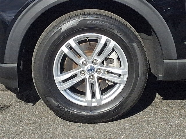 Thumbnail: 2022 Ford Explorer - 8