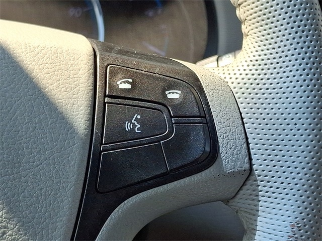 Thumbnail: 2014 Toyota Sienna - 16