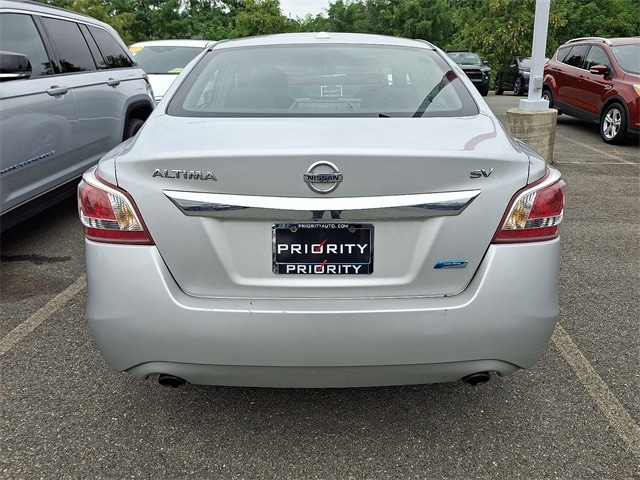 Thumbnail: 2013 Nissan Altima - 8