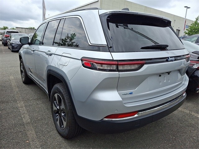Thumbnail: 2024 Jeep Grand Cherokee - 9