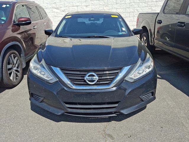 Thumbnail: 2017 Nissan Altima - 4