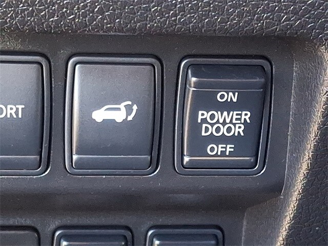 Thumbnail: 2014 Nissan Rogue - 25