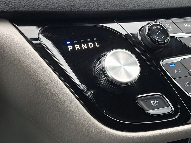 Thumbnail: 2024 Chrysler Pacifica - 15