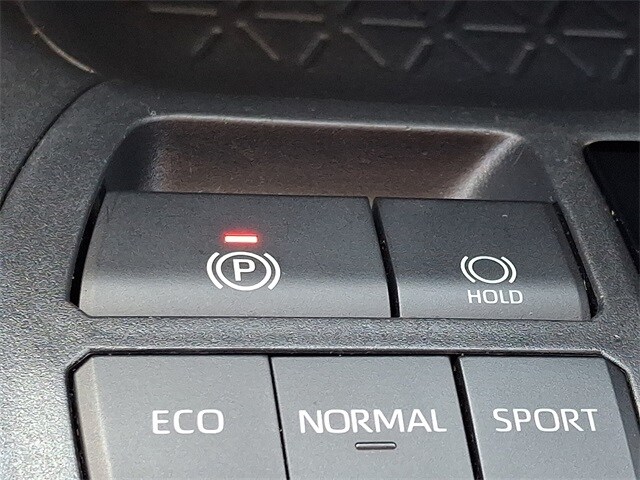 Thumbnail: 2019 Toyota RAV4 - 24