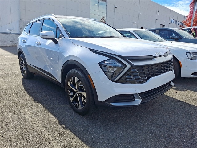 Thumbnail: 2023 Kia Sportage - 3