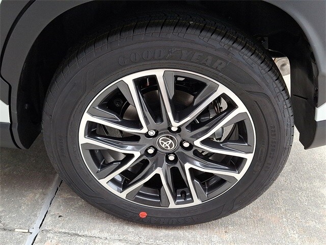 Thumbnail: 2026 Toyota Corolla Cross - 7