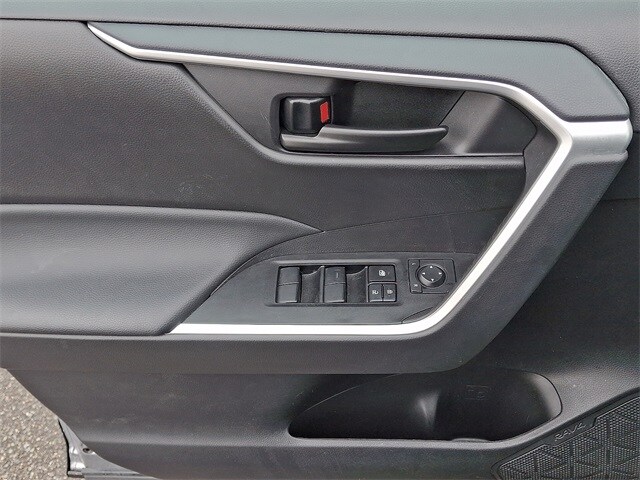 Thumbnail: 2025 Toyota RAV4 - 12