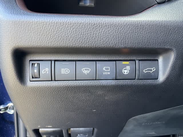 Thumbnail: 2021 Toyota RAV4 - 14