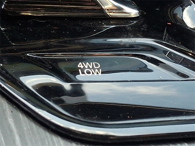 Thumbnail: 2024 Jeep Wagoneer - 29