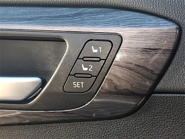 Thumbnail: 2024 Toyota Highlander - 31