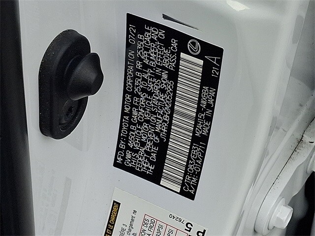 Thumbnail: 2021 Lexus UX - 28