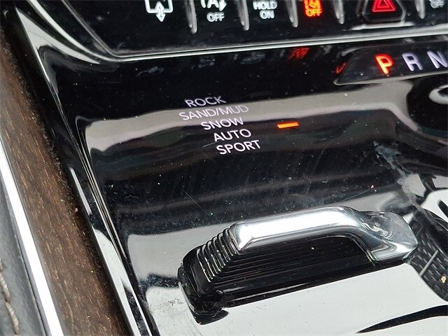 Thumbnail: 2024 Jeep Grand Wagoneer L - 26