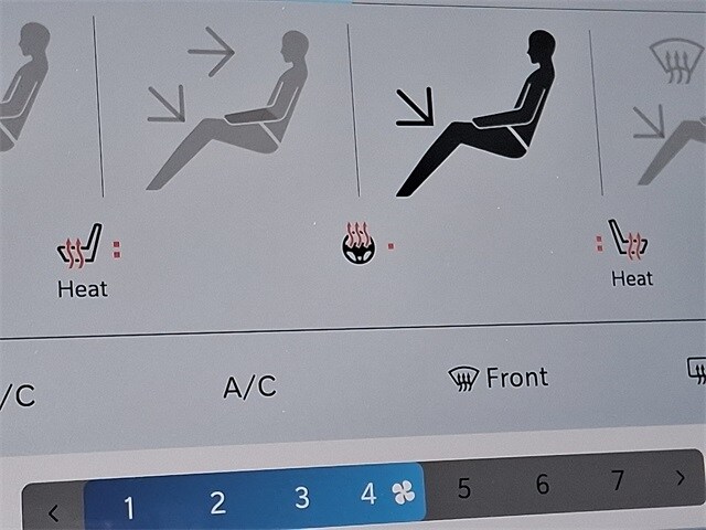 Thumbnail: 2024 Chrysler Pacifica - 26