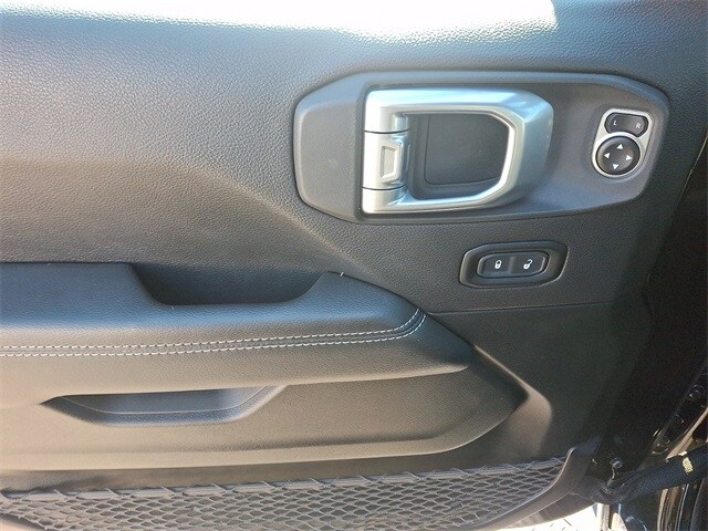 Thumbnail: 2020 Jeep Gladiator - 12