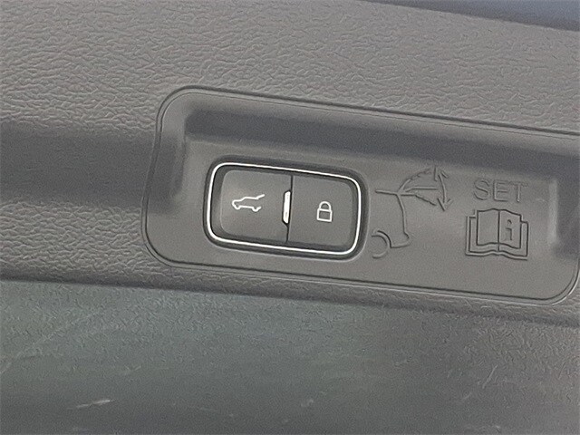 Thumbnail: 2021 Ford Explorer - 24