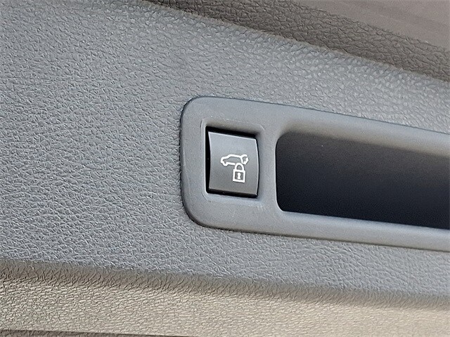 Thumbnail: 2025 Toyota Sienna - 36