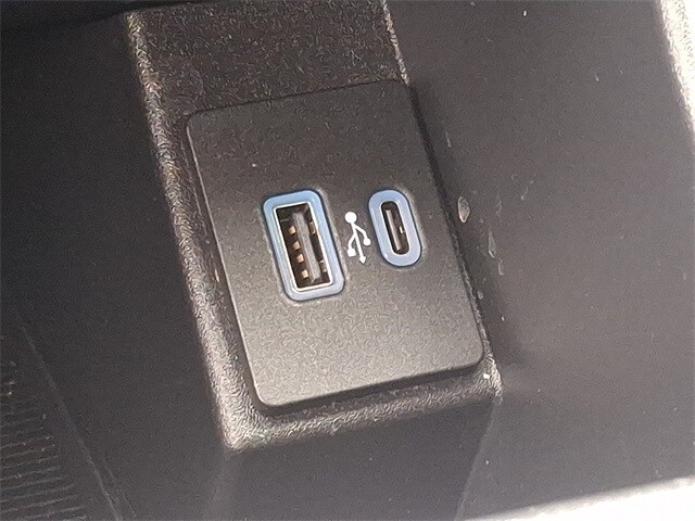 Thumbnail: 2024 Ford Edge - 27