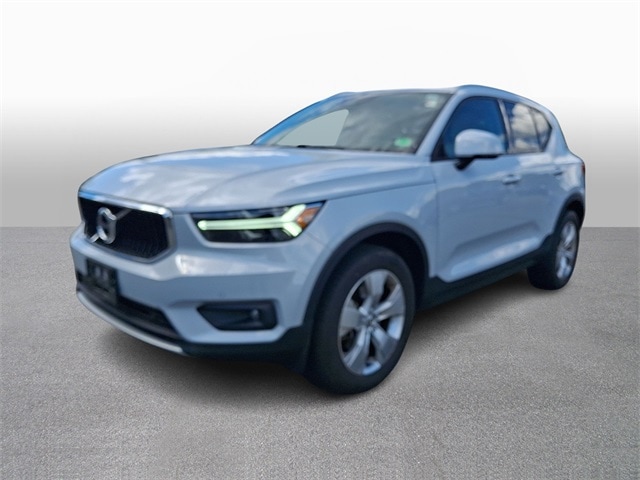 Thumbnail: 2021 Volvo XC40 - 1
