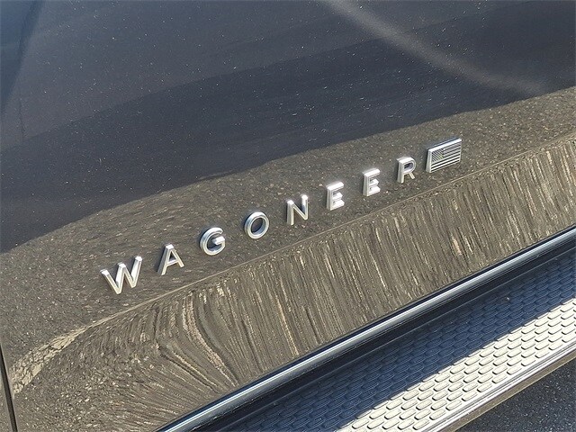 Thumbnail: 2023 Jeep Wagoneer - 6