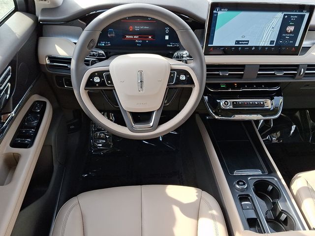 Thumbnail: 2024 Lincoln Corsair - 11