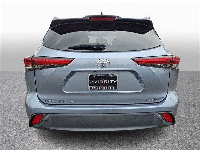 Thumbnail: 2023 Toyota Highlander - 5