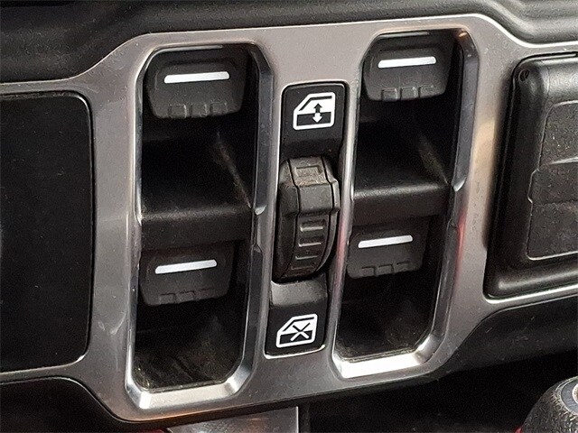 Thumbnail: 2023 Jeep Wrangler - 26