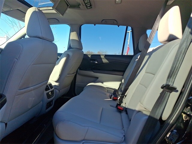 Thumbnail: 2018 Honda Pilot - 10