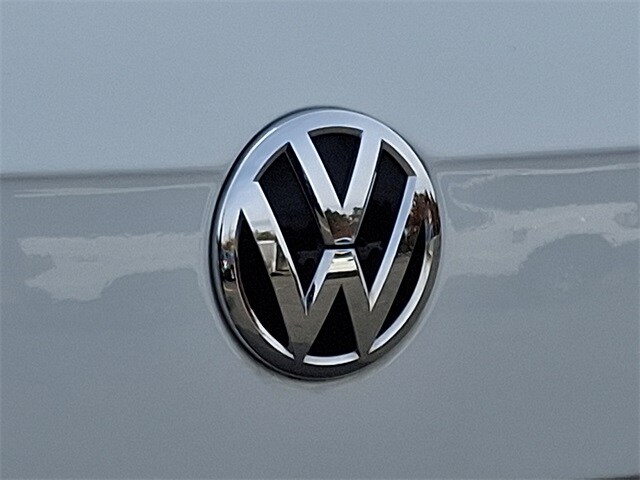 Thumbnail: 2021 Volkswagen Tiguan - 25