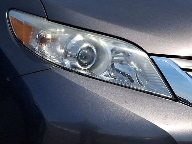 Thumbnail: 2015 Toyota Sienna - 7