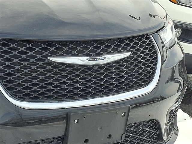 Thumbnail: 2025 Chrysler Pacifica - 5