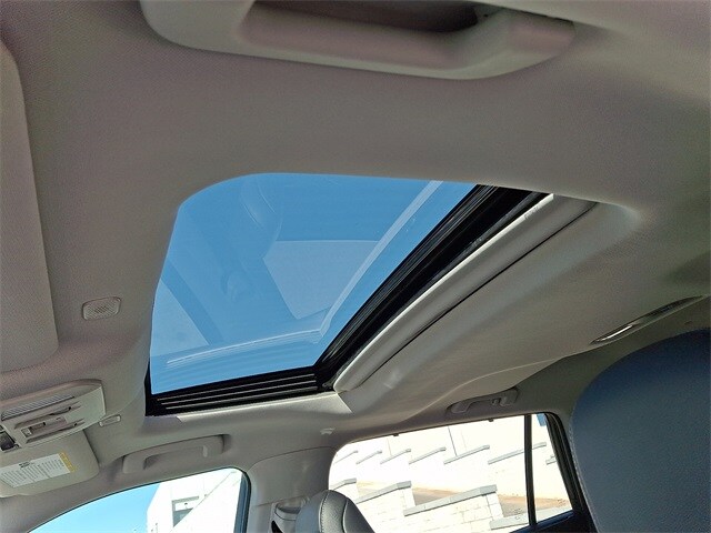 Thumbnail: 2026 Toyota Highlander - 15