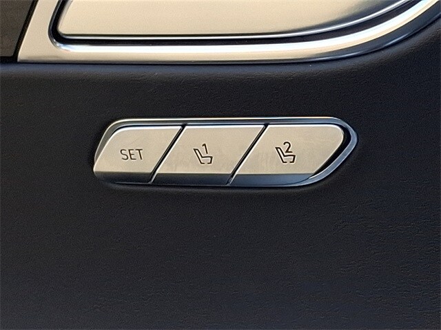 Thumbnail: 2025 Genesis GV80 - 29