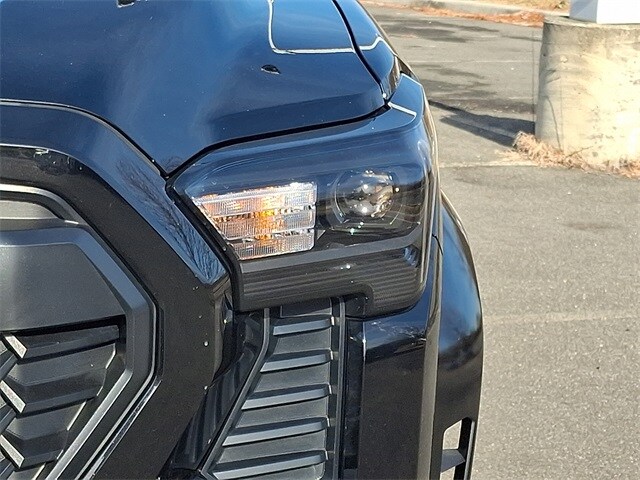 Thumbnail: 2025 Toyota Tacoma - 9