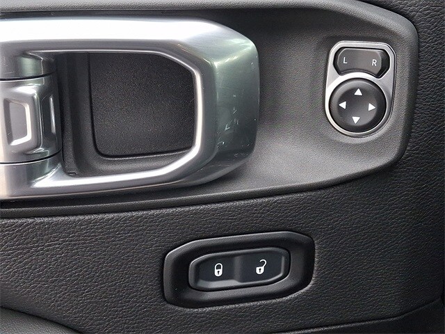 Thumbnail: 2025 Jeep Wrangler - 29