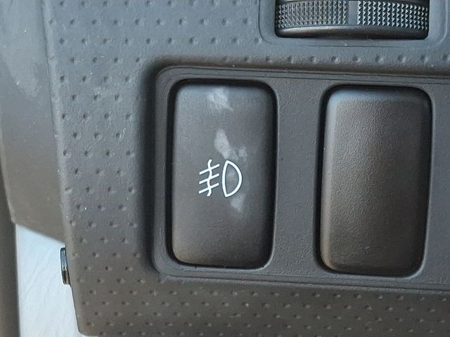 Thumbnail: 2015 Toyota Tacoma - 25