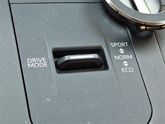 Thumbnail: 2023 Toyota Highlander - 26