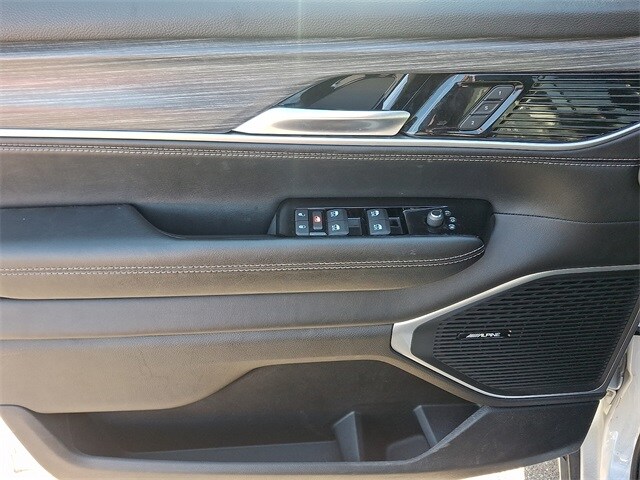 Thumbnail: 2024 Jeep Wagoneer - 13