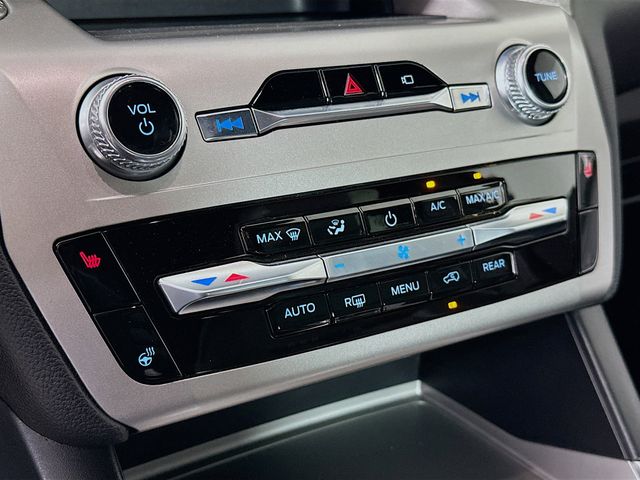 Thumbnail: 2022 Ford Explorer - 18