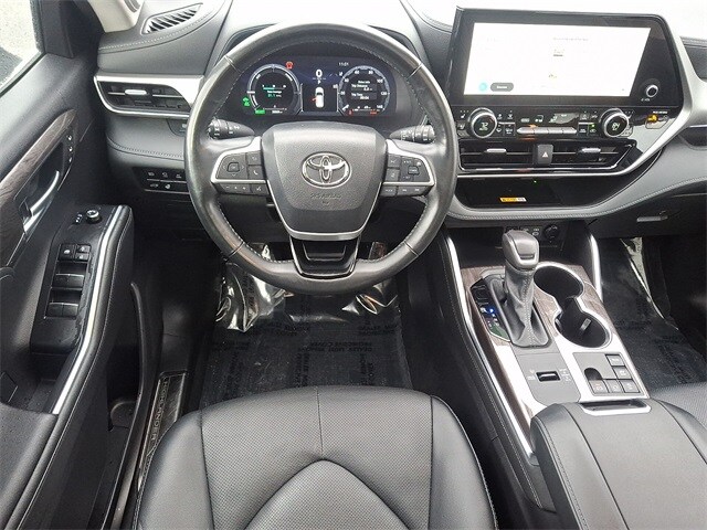 Thumbnail: 2024 Toyota Highlander - 12