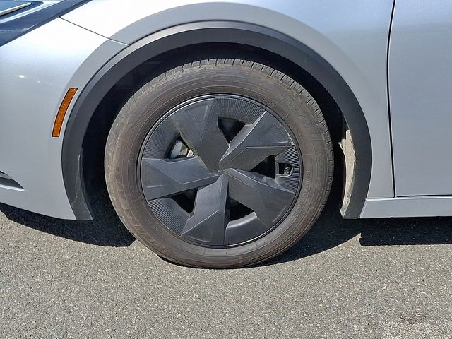 Thumbnail: 2023 Toyota Prius - 8